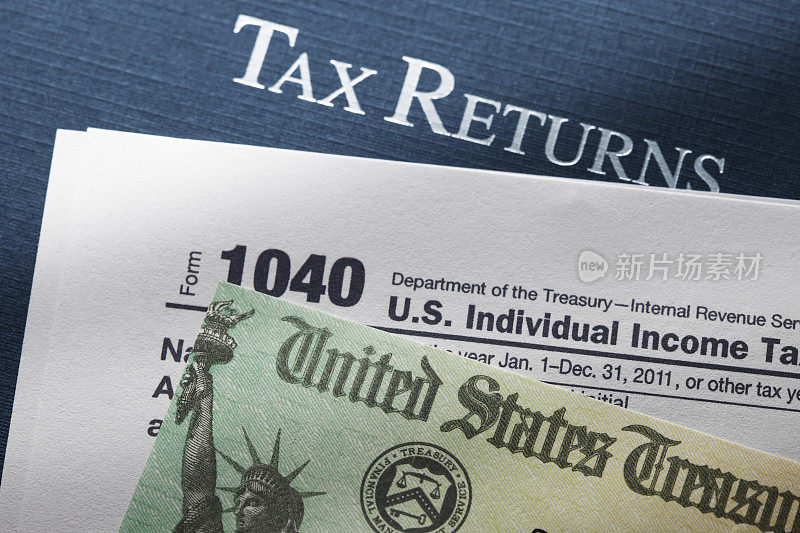 请在IRS 1040税单上检查退税